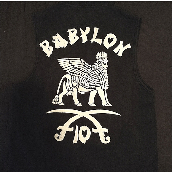 10 DEEP VEST WITH HOOD LARGE - Picture 1 of 8